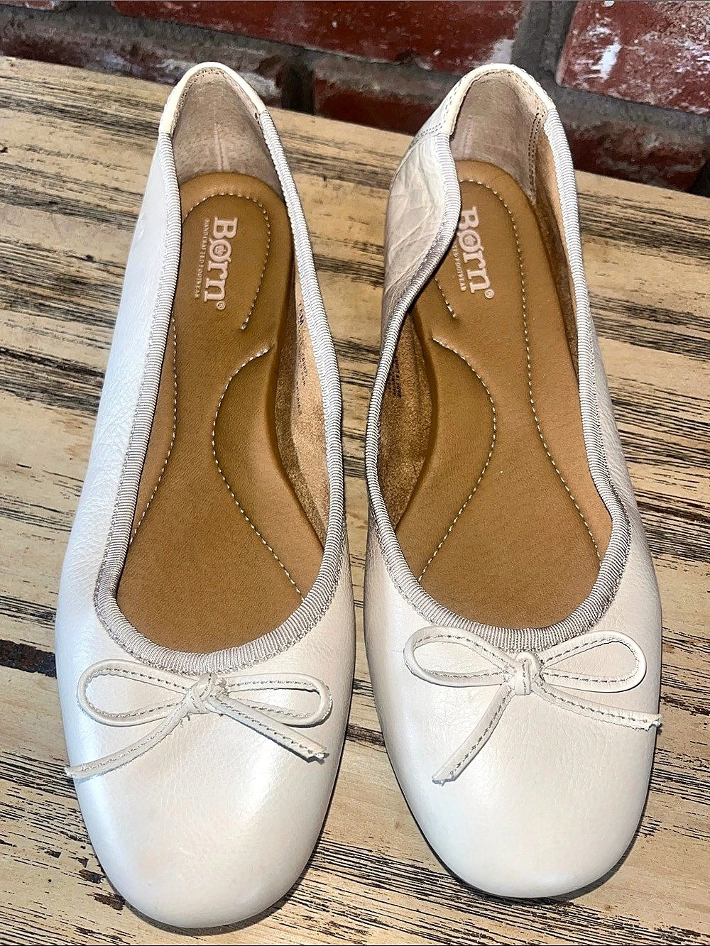 Born Brin Ballet Flats in Cream US 7.5 M